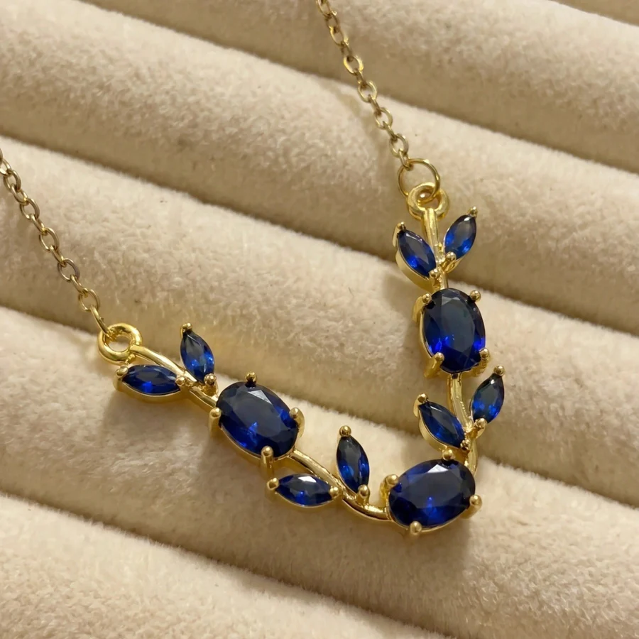 Royal Tulip Crystal Necklace